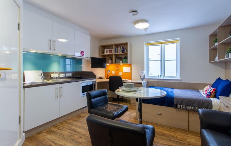 Lower North Street, City Centre, Exeter - Image 1